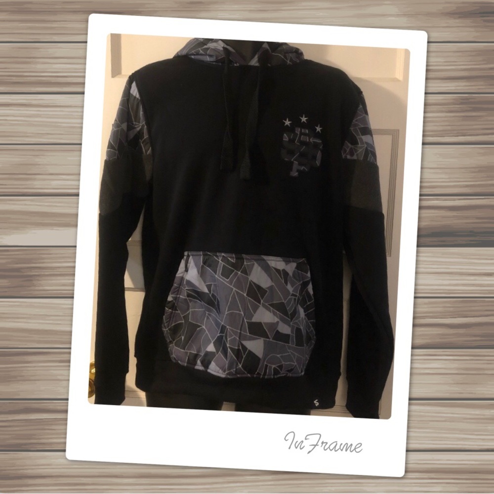NWT South Pole Black Abstract Pattern Pullover